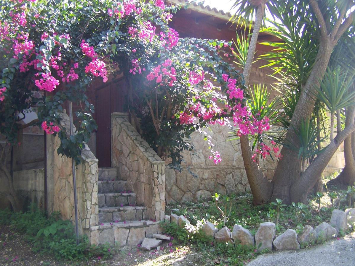 Tenuta Molino Di Mare- Ecoresort Con Villini Rodi Garganico Exterior foto